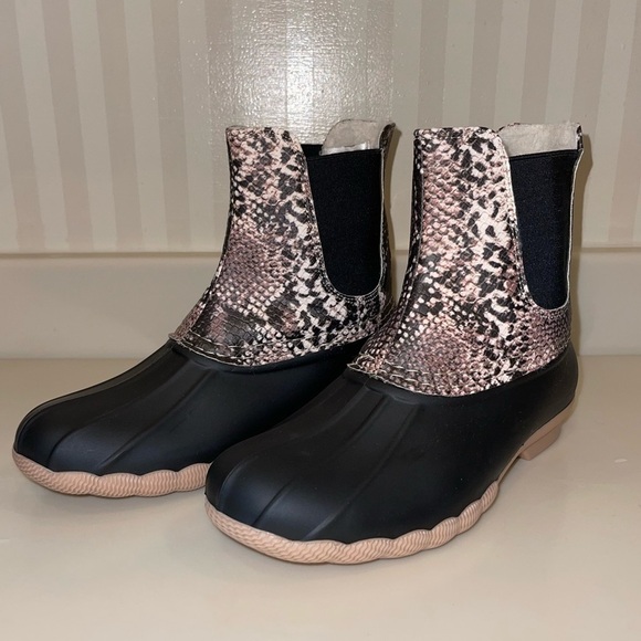 Outwoods Taupe And Black Snake Print Fleece Lined Duck Boots Rain Snow Boots - Picture 9 of 16